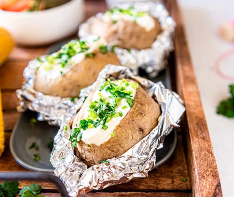 Gepofte aardappel met zure room