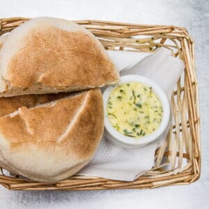 Pan con monteca - Brood & Kruidenboter